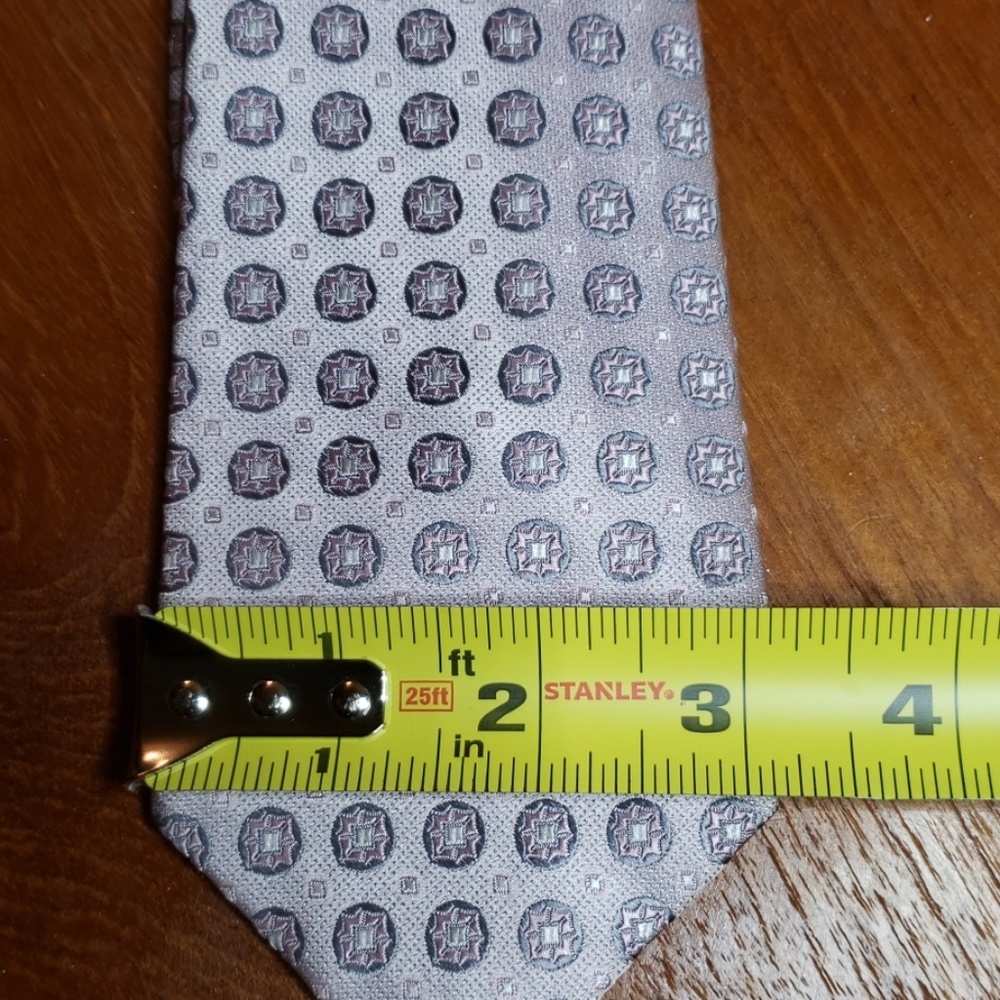 2/$15 SALE Michael Kors Pink Silk Tie - Picture 7 of 8
